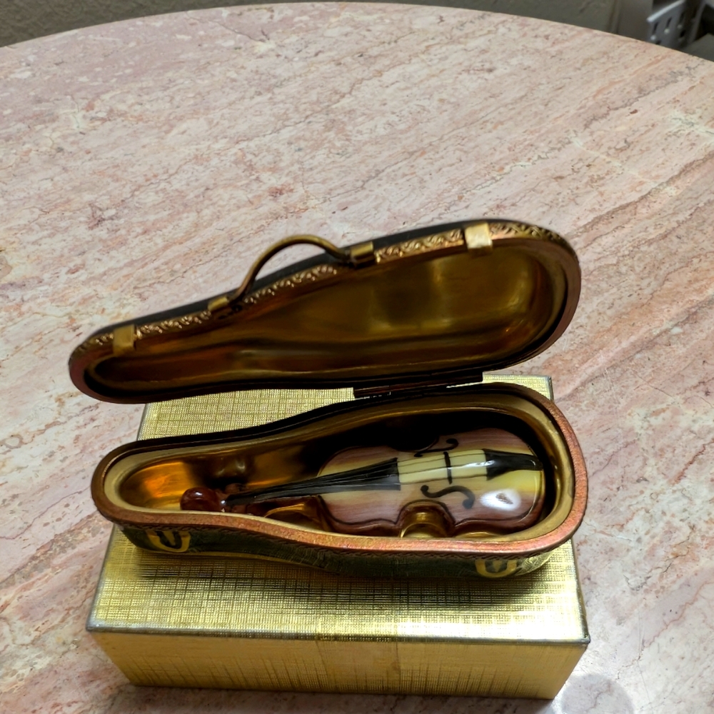 PARRY VIEILLE Limoges France Peint Main VIOLIN & CASE Hinged Trinket Box RETIRED